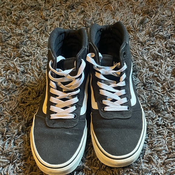 Vans Sk8-Hi Black and White - Picture 3 of 5